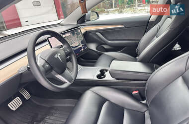 Седан Tesla Model 3 2021 в Вышгороде