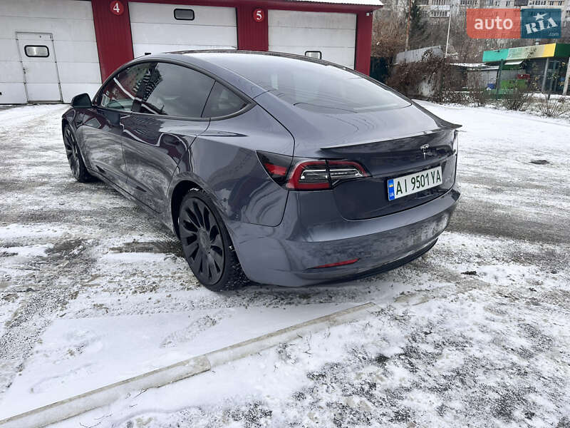 Седан Tesla Model 3 2021 в Вышгороде