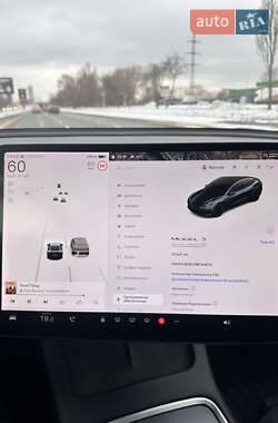 Седан Tesla Model 3 2021 в Вышгороде