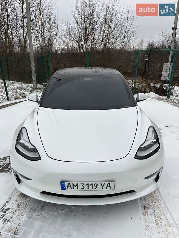 Седан Tesla Model 3 2019 в Житомире