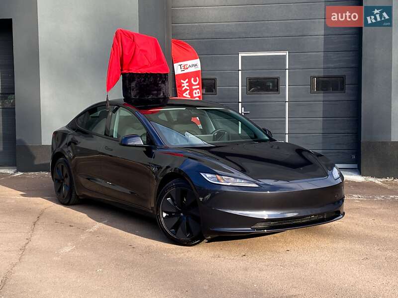 Седан Tesla Model 3 2024 в Києві