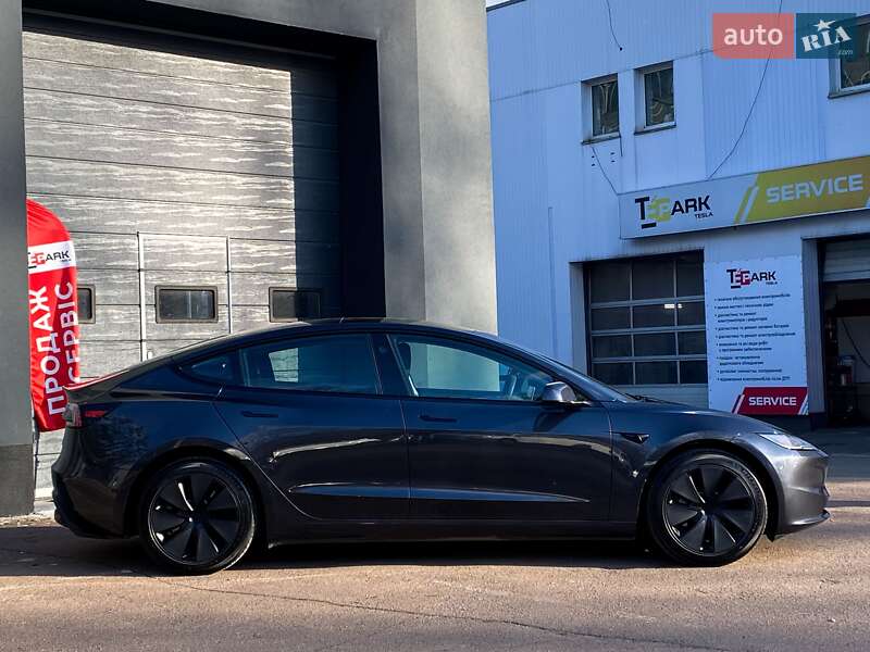 Седан Tesla Model 3 2024 в Києві