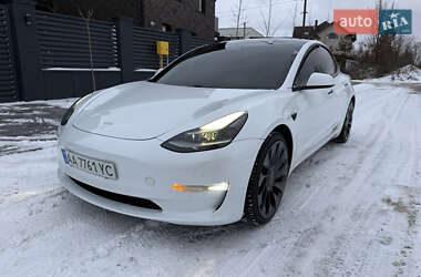Седан Tesla Model 3 2021 в Киеве