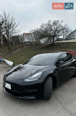 Седан Tesla Model 3 2022 в Киеве