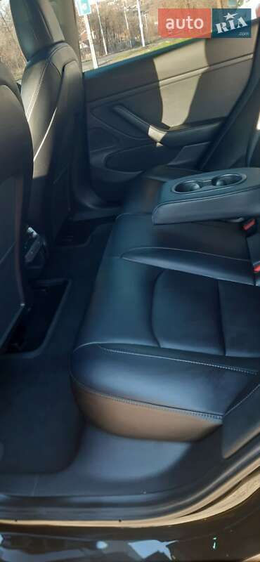 Седан Tesla Model 3 2019 в Кривом Роге