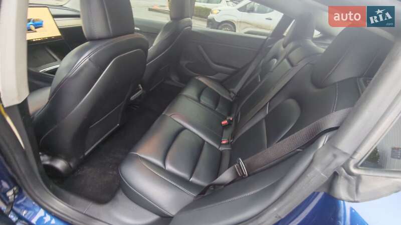 Седан Tesla Model 3 2022 в Кам'янець-Подільському