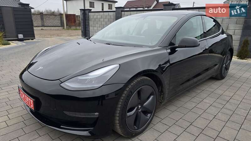 Седан Tesla Model 3 2021 в Ивано-Франковске