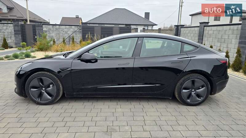 Седан Tesla Model 3 2021 в Ивано-Франковске