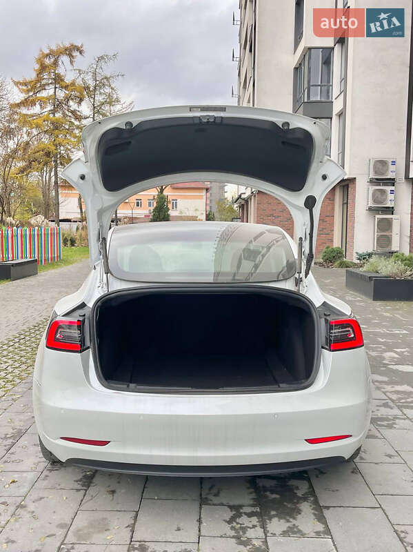 Седан Tesla Model 3 2020 в Івано-Франківську фото 11 Седан Tesla Model 3 2020 в Івано-Франківську