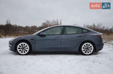 Седан Tesla Model 3 2021 в Львові