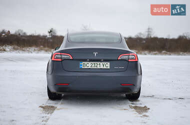 Седан Tesla Model 3 2021 в Львові