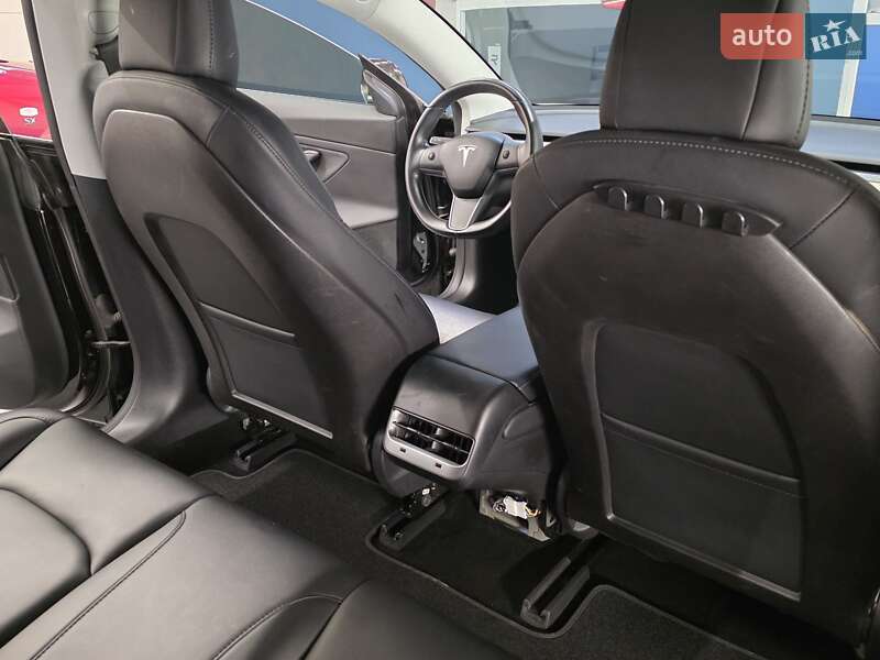 Седан Tesla Model 3 2018 в Львове фото 28 Седан Tesla Model 3 2018 в Львове