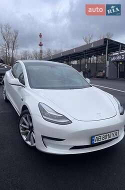 Седан Tesla Model 3 2019 в Киеве