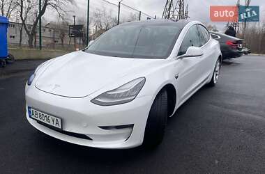 Седан Tesla Model 3 2019 в Киеве