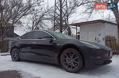 Седан Tesla Model 3 2018 в Києві