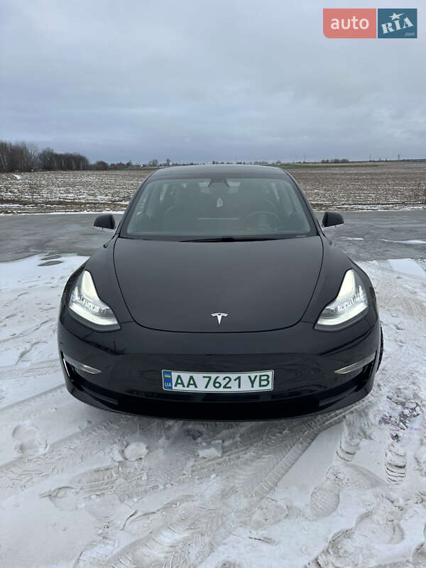 Седан Tesla Model 3 2019 в Киеве фото 7 Седан Tesla Model 3 2019 в Киеве