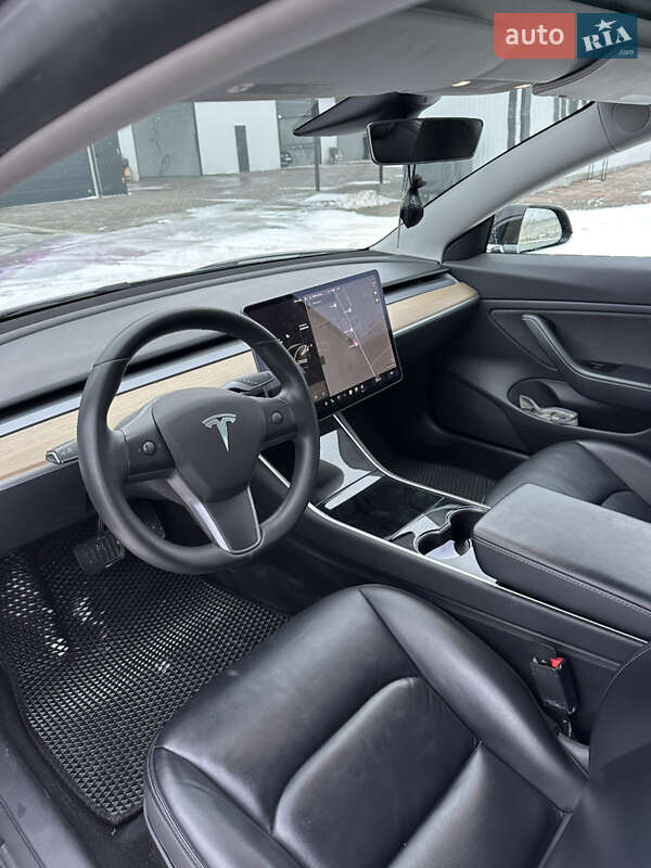 Седан Tesla Model 3 2019 в Киеве фото 20 Седан Tesla Model 3 2019 в Киеве