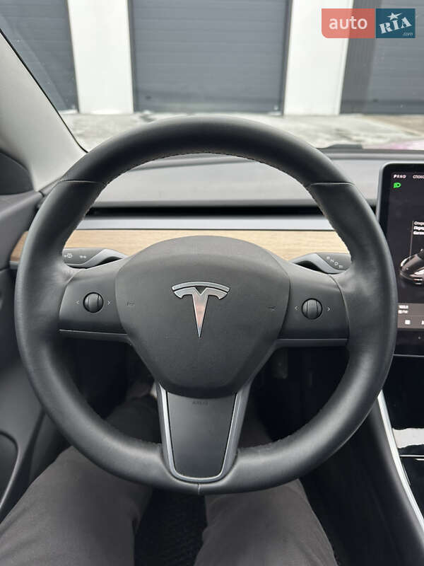 Седан Tesla Model 3 2019 в Киеве фото 25 Седан Tesla Model 3 2019 в Киеве