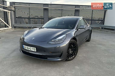 Седан Tesla Model 3 2022 в Киеве