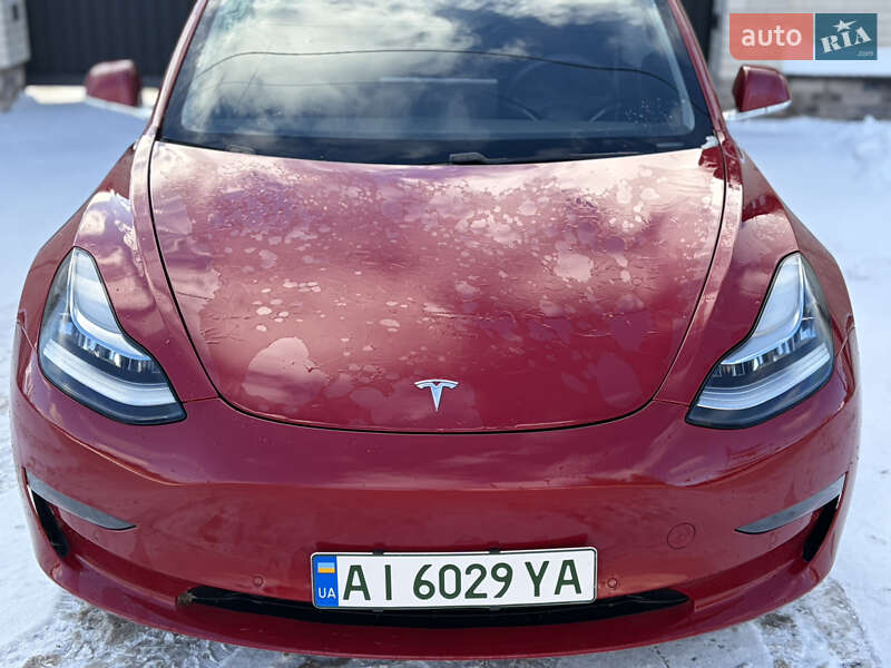 Седан Tesla Model 3 2020 в Киеве