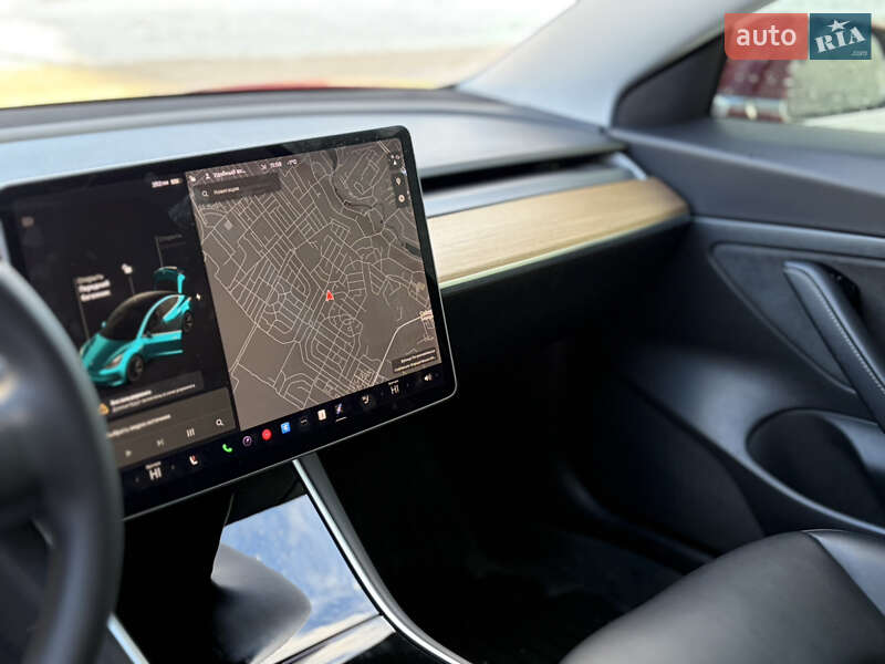 Седан Tesla Model 3 2020 в Киеве
