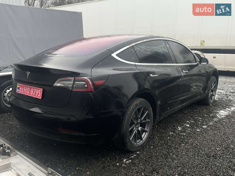 Седан Tesla Model 3 2018 в Луцке