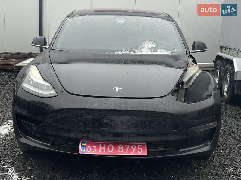 Седан Tesla Model 3 2018 в Луцке