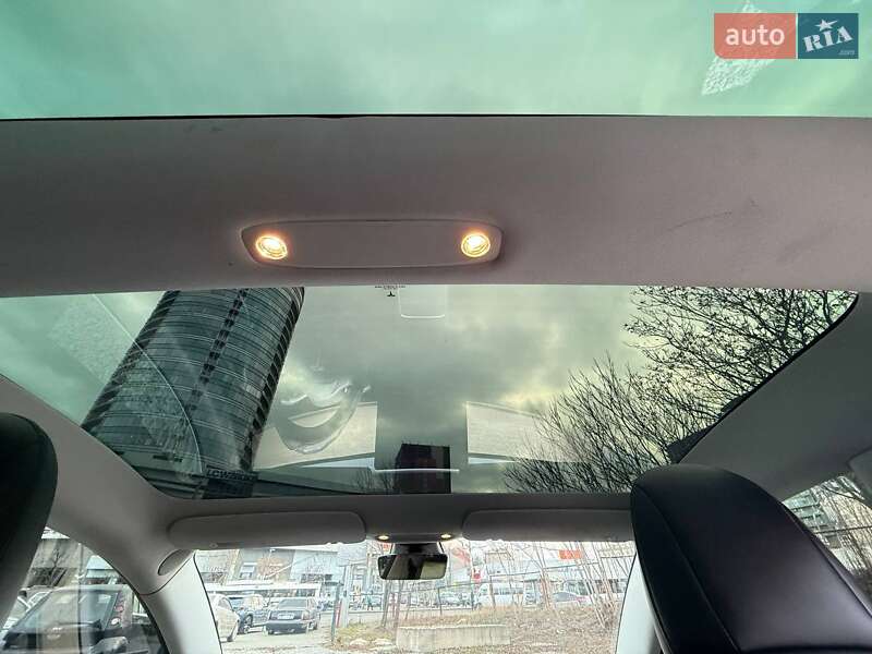 Седан Tesla Model 3 2019 в Днепре