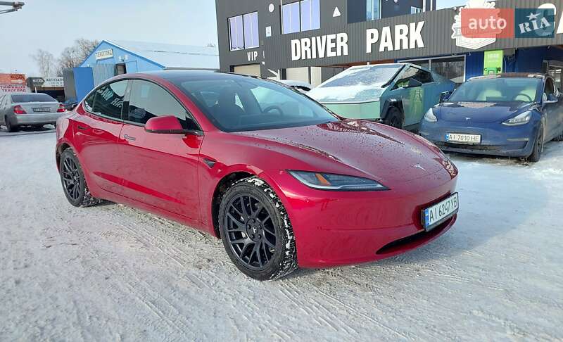 Седан Tesla Model 3 2024 в Барышевке