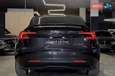 Седан Tesla Model 3 2024 в Николаеве