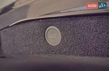 Седан Tesla Model 3 2024 в Николаеве