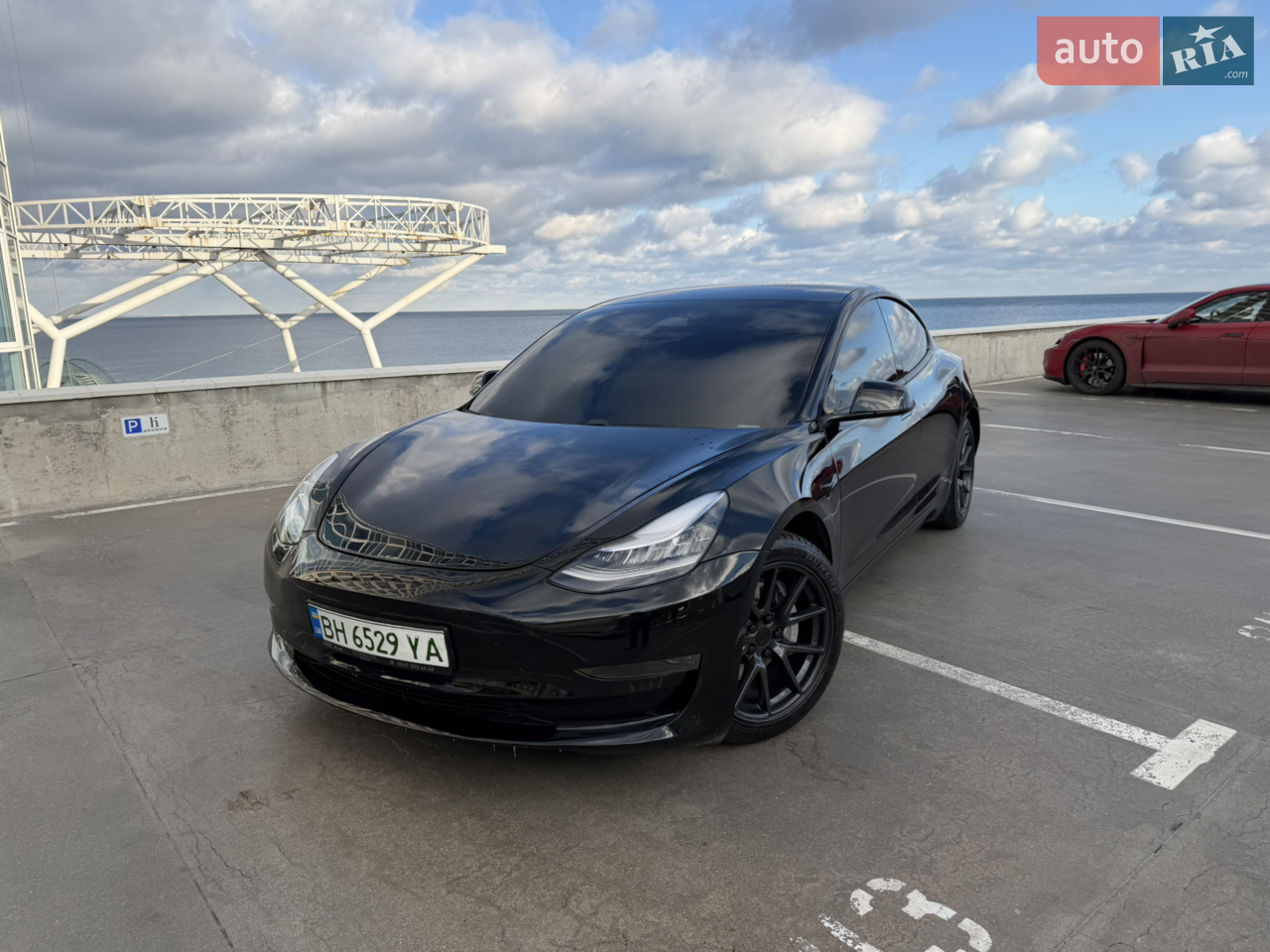 Tesla Model 3 2021
Standart Plus/Рестайлінг
54kWt. 325к.c.
Комплектація:
| покоління (FL)
Standard Plus
Рестайлінгова версія
Пробіг: 54 000 км
Дата виробництва: 2021
Відновлена з оригінальних запчастин.
Сертифікати активні, оновлення
ПЗ приходять.
навігація , прошиті карти,камера 360г, подвійне скло, тонування вікон по кругу, нова гума
По нюансах: потрібна заміна двох модулів на батареї (Вартість одного в якісному сервіс центрі 800 доларів) + робота 800 = 2400 доларів потребує такого капіталовкладення!
В цілому все чудово працює. Прохання авто площадки не турбувати.