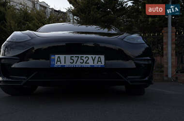 Седан Tesla Model 3 2022 в Киеве