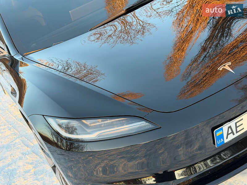 Седан Tesla Model 3 2024 в Днепре