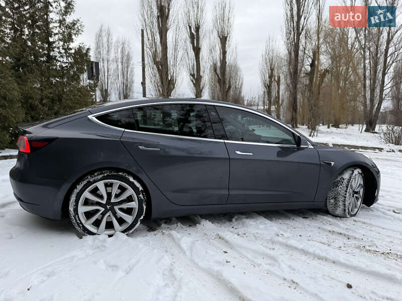 Седан Tesla Model 3 2018 в Житомирі