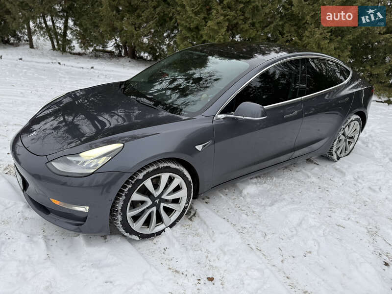 Седан Tesla Model 3 2018 в Житомирі