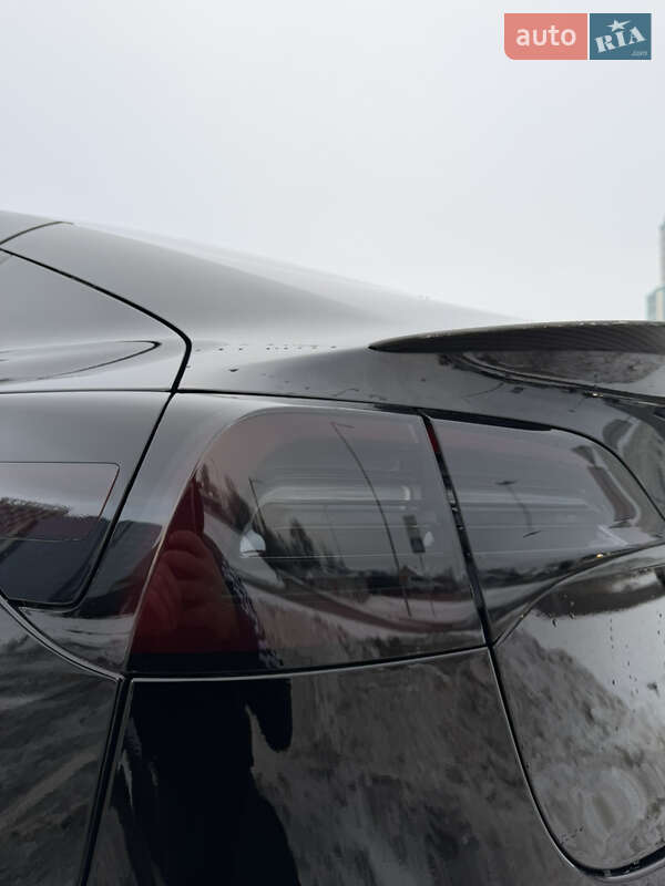 Седан Tesla Model 3 2023 в Киеве