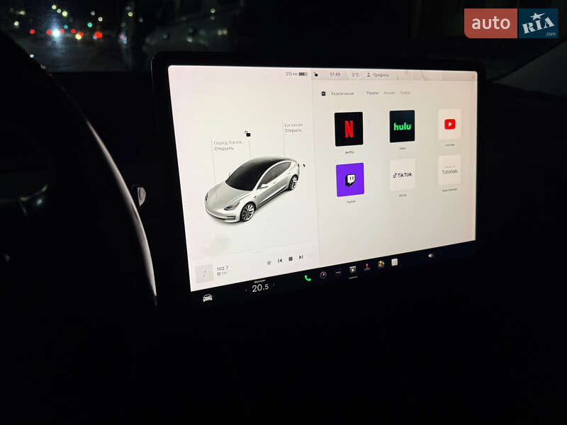 Седан Tesla Model 3 2018 в Житомирі