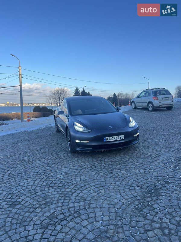 Седан Tesla Model 3 2018 в Днепре