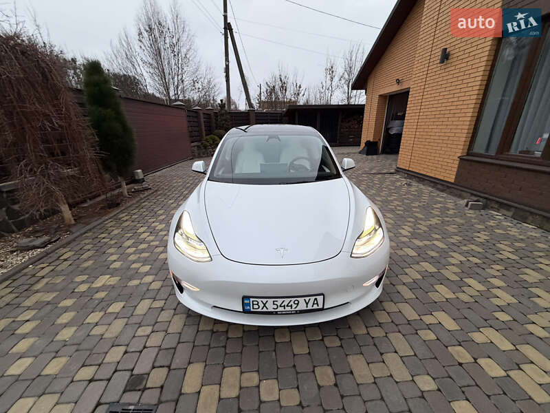 Седан Tesla Model 3 2022 в Хмельницькому