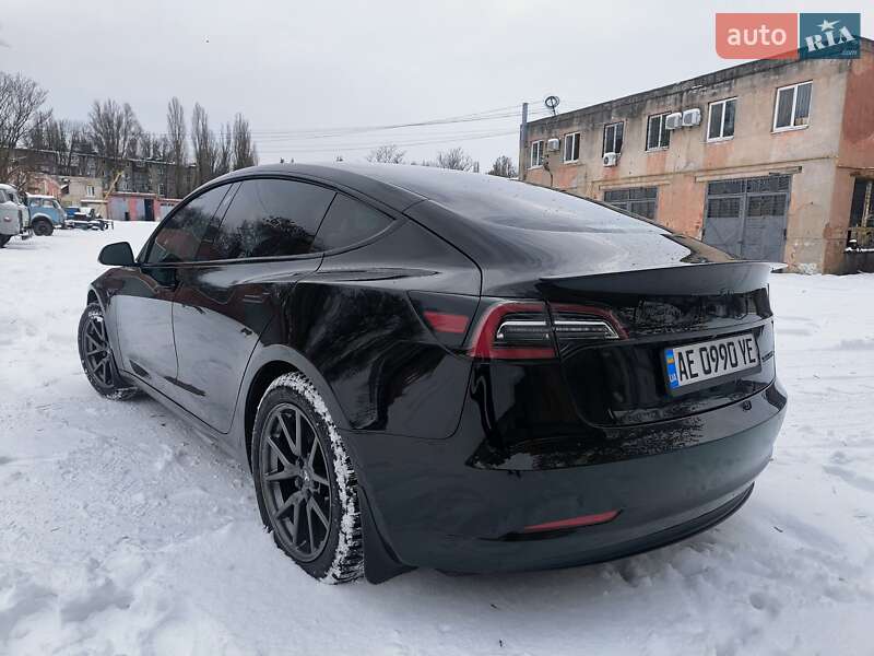 Седан Tesla Model 3 2018 в Днепре