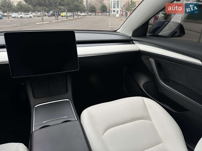 Седан Tesla Model 3 2022 в Одесі