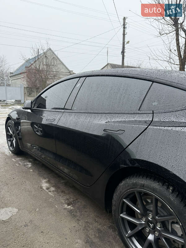 Седан Tesla Model 3 2021 в Каменском