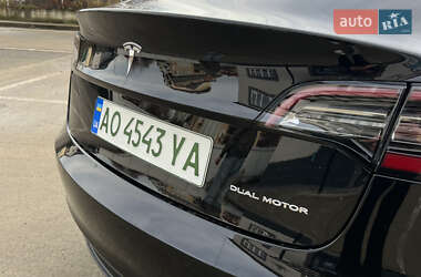 Седан Tesla Model 3 2020 в Ужгороде