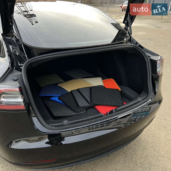 Седан Tesla Model 3 2020 в Ужгороде фото 33 Седан Tesla Model 3 2020 в Ужгороде