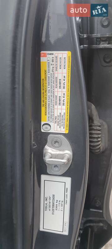Седан Tesla Model 3 2019 в Львові фото 25 Седан Tesla Model 3 2019 в Львові