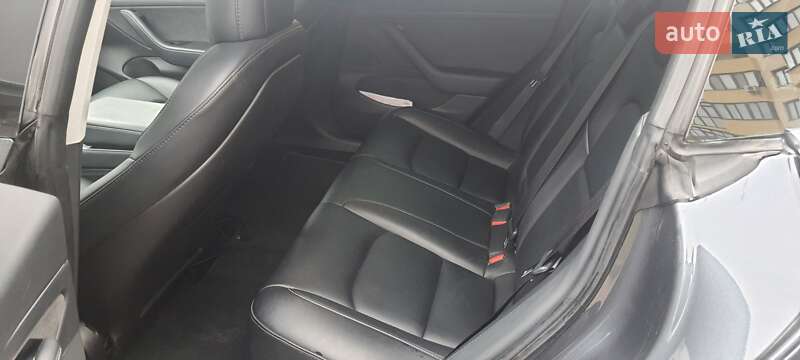 Седан Tesla Model 3 2019 в Львові фото 26 Седан Tesla Model 3 2019 в Львові