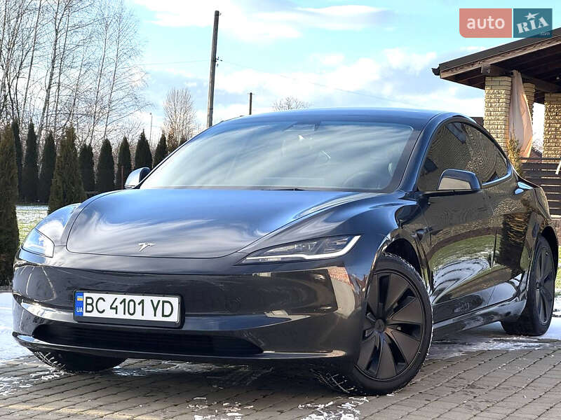 Седан Tesla Model 3 2024 в Стрые