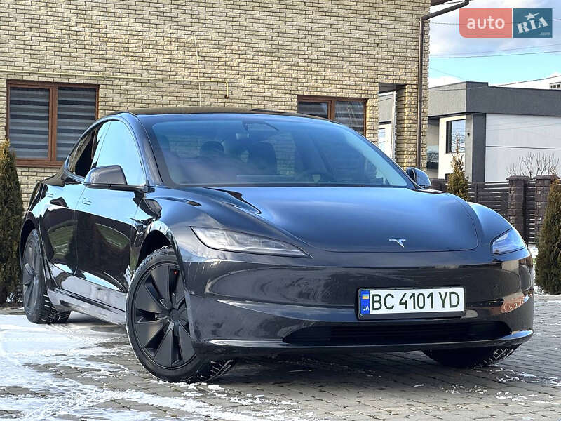 Седан Tesla Model 3 2024 в Стрые