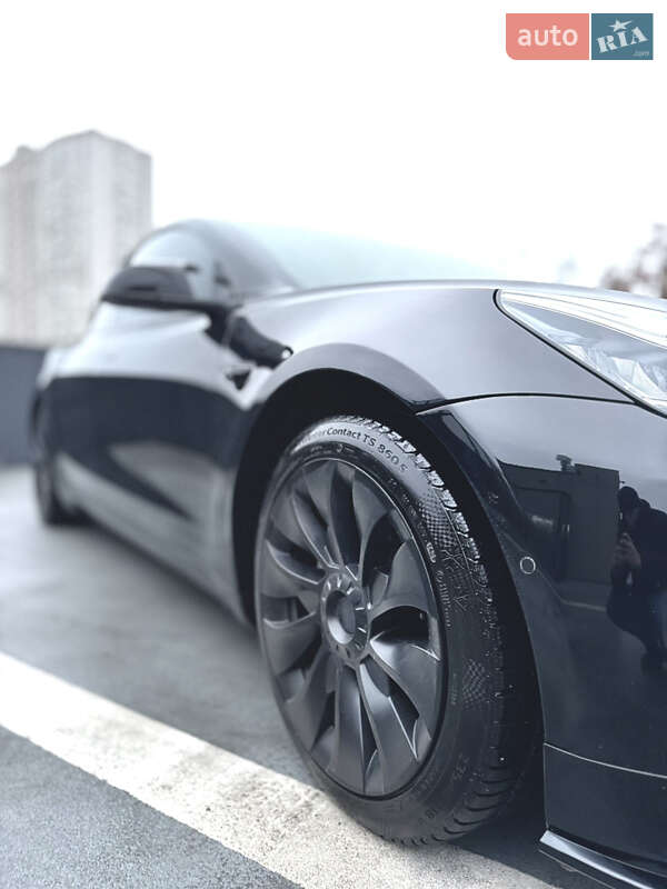 Седан Tesla Model 3 2018 в Ірпені